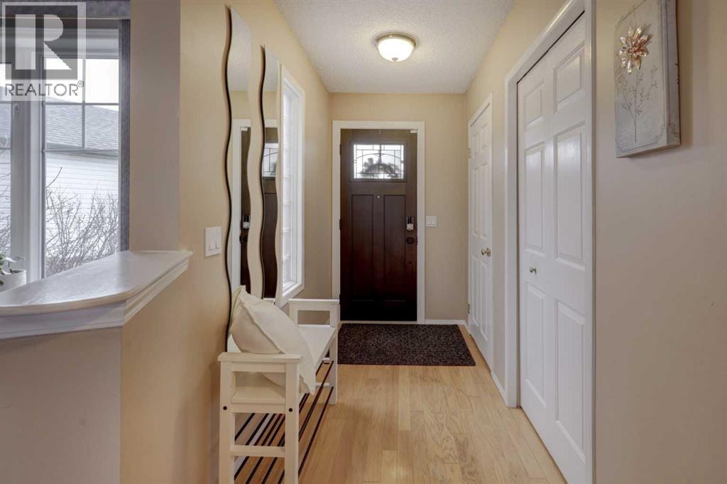 135 Coverdale Court NE — photo 3
