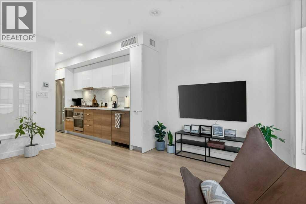503, 108 Waterfront Court SW — photo 2