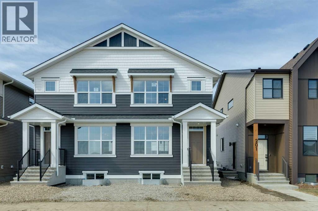 205 Hotchkiss Road SE — photo 1