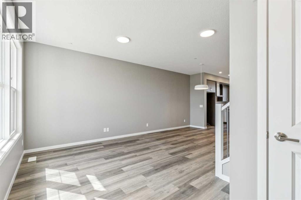 205 Hotchkiss Road SE — photo 3