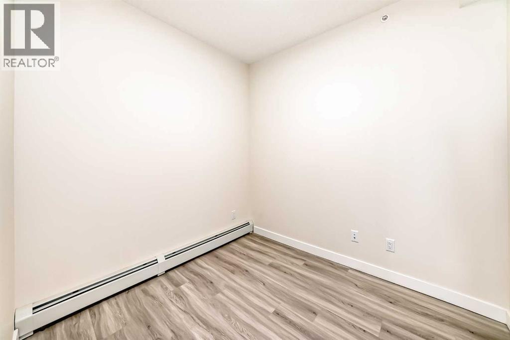 2406, 15 Skyview Point Crescent — photo 26