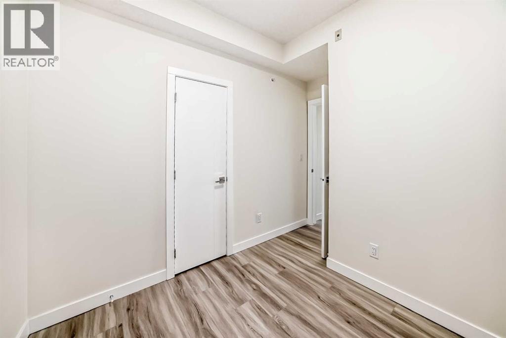 2406, 15 Skyview Point Crescent — photo 27