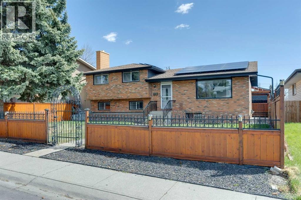 12 Huntwick Way NE — photo 2