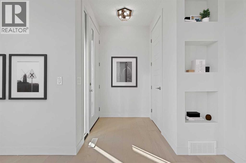 1189 Waterford Drive — photo 2
