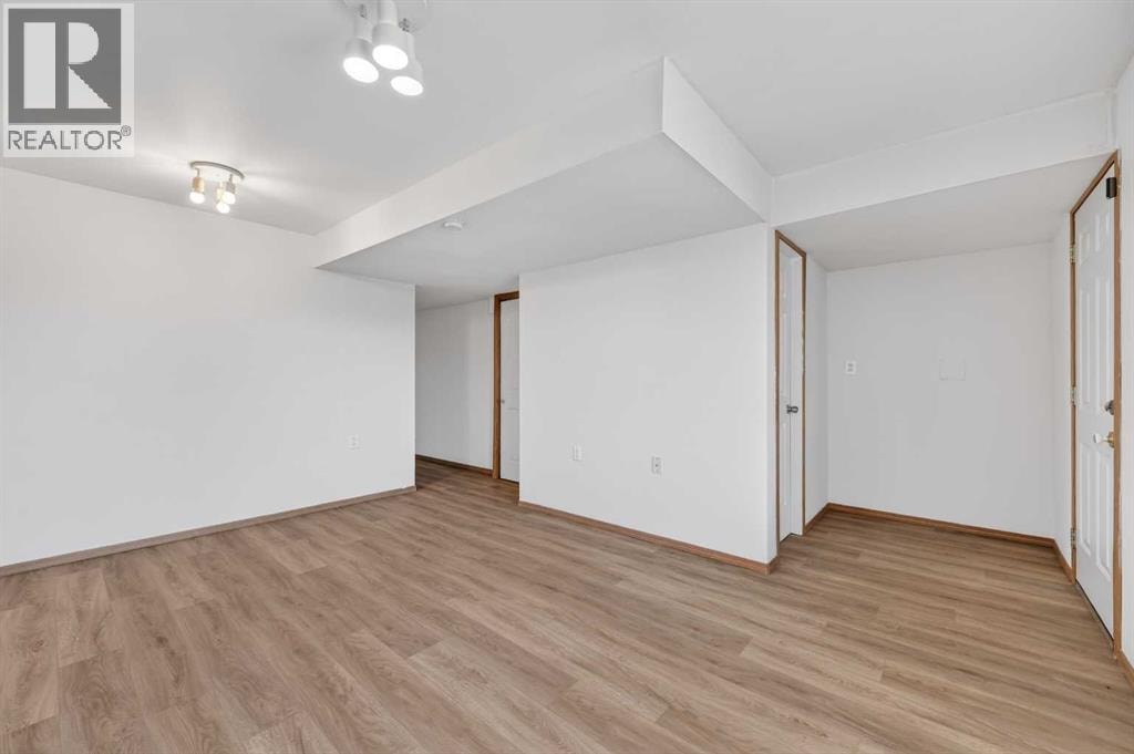 126 Evansmeade Crescent NW — photo 35