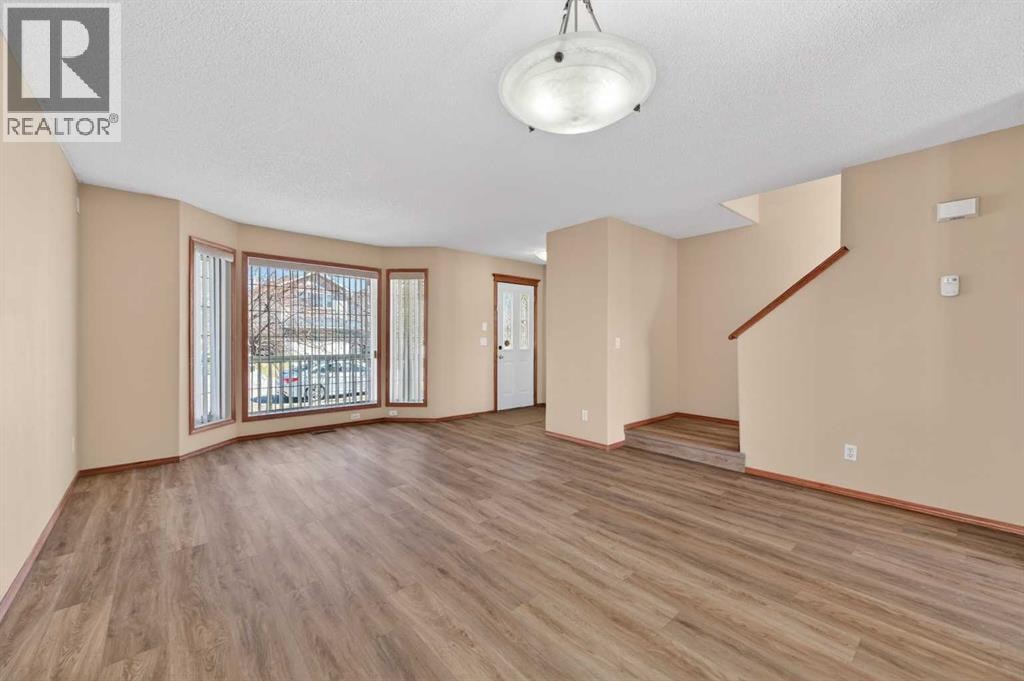 126 Evansmeade Crescent NW — photo 7