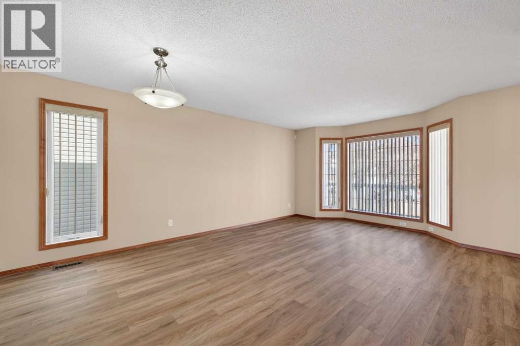 126 Evansmeade Crescent NW — photo 10