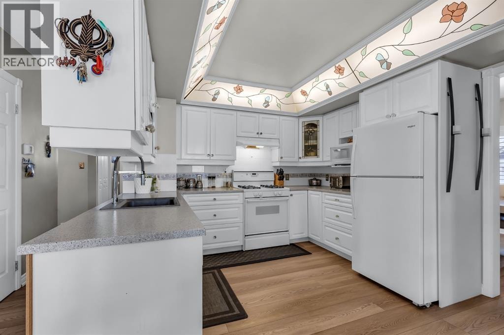1811 13 Avenue NW — photo 10