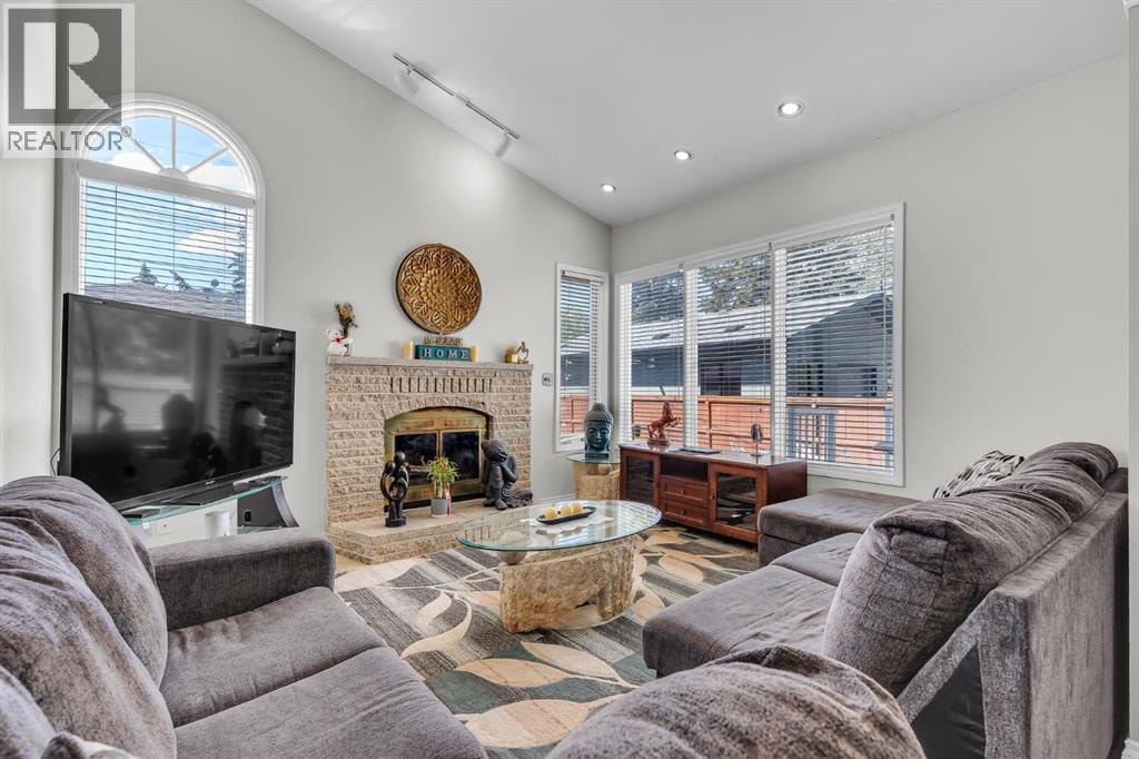 1811 13 Avenue NW — photo 15