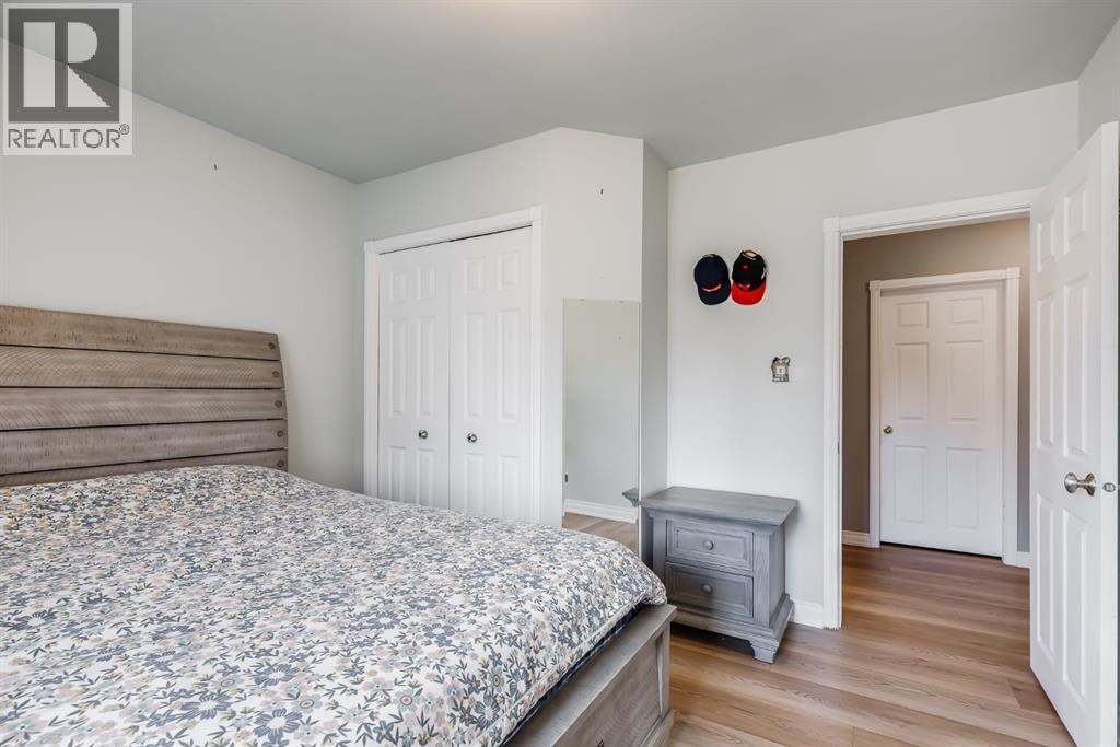 1811 13 Avenue NW — photo 23