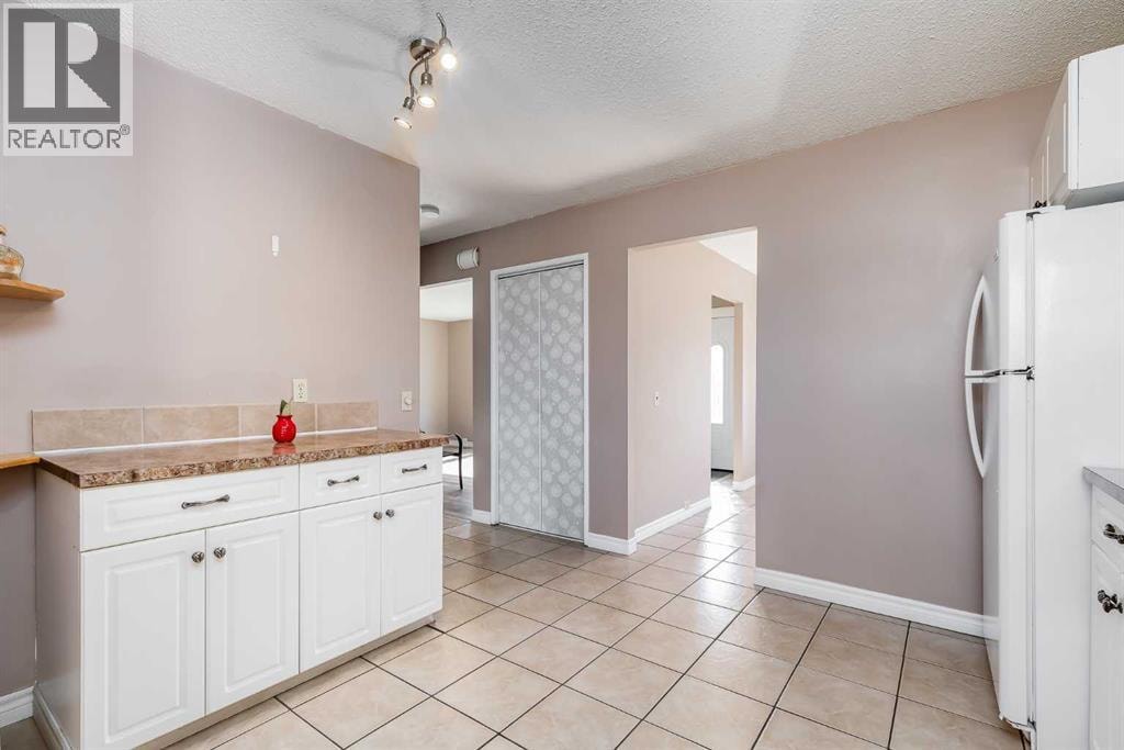 248 Huntcroft Road NE — photo 9