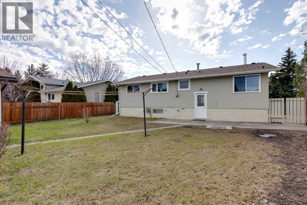 248 Huntcroft Road NE — photo 31