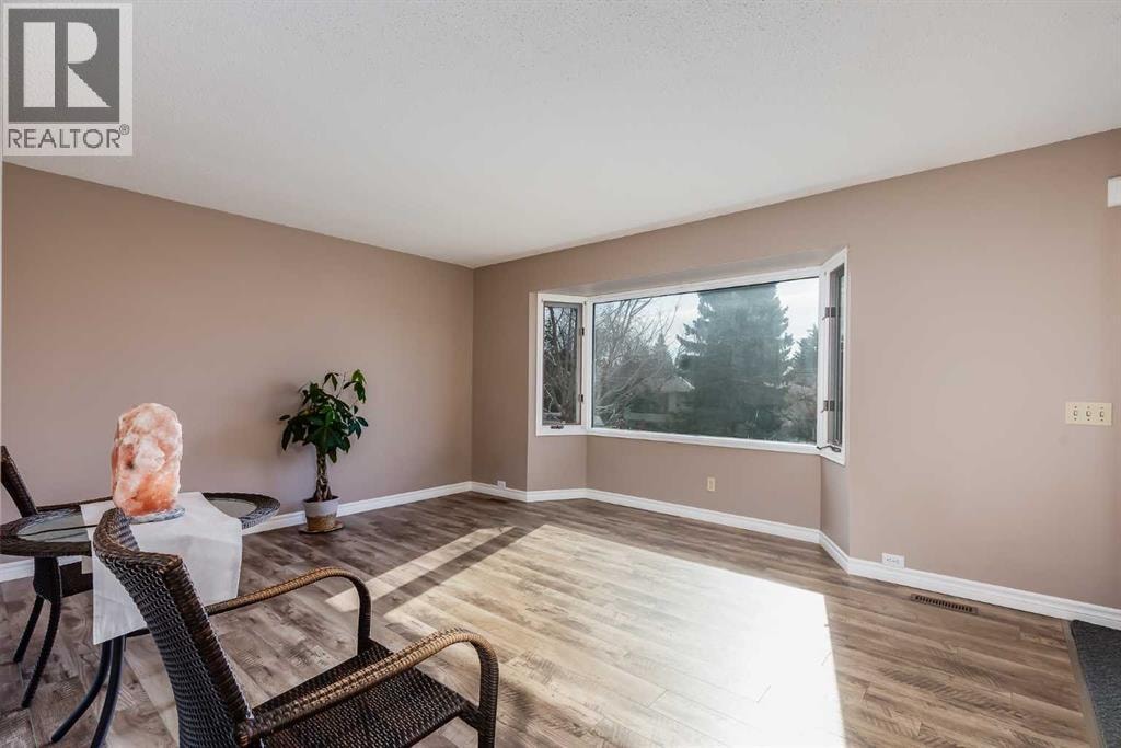 248 Huntcroft Road NE — photo 5