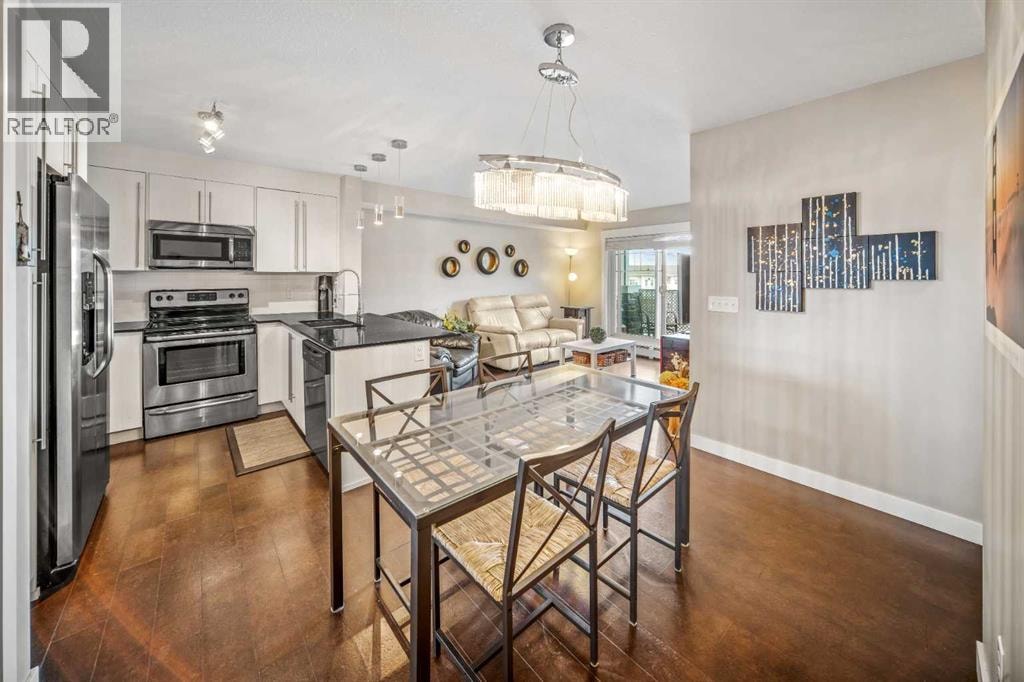 3415, 11 Mahogany Row SE — photo 3