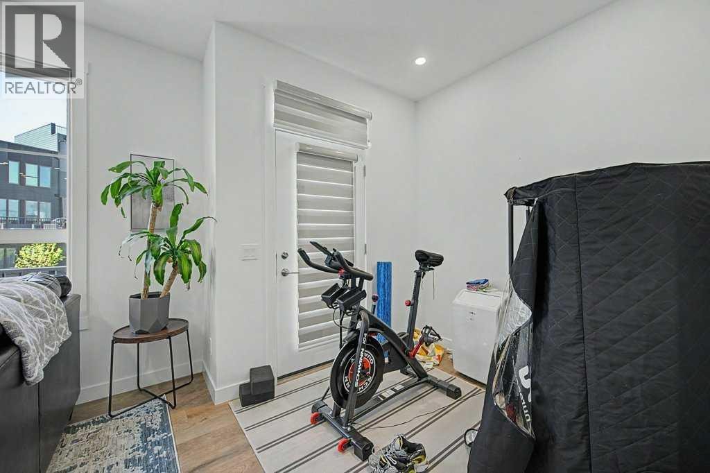 140 Sovereign Common SW — photo 9