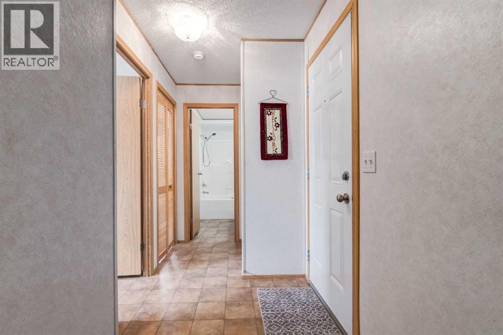 95, 99 Arbour Lake Road NW — photo 18