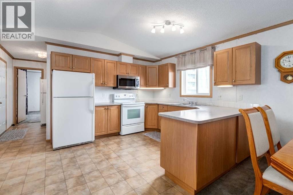 95, 99 Arbour Lake Road NW — photo 8