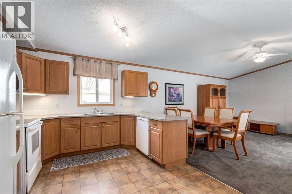95, 99 Arbour Lake Road NW — photo 10