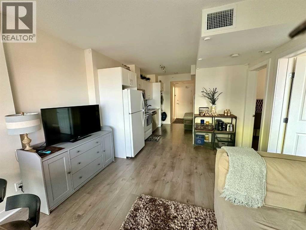 1108, 10 Brentwood Common  NW — photo 16
