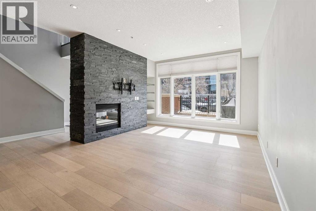 103, 660 Eau Claire Avenue SW — photo 4