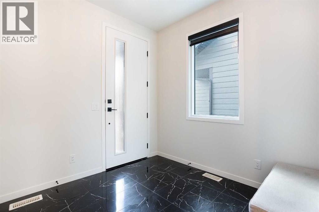 206 Rowley Way NW — photo 10