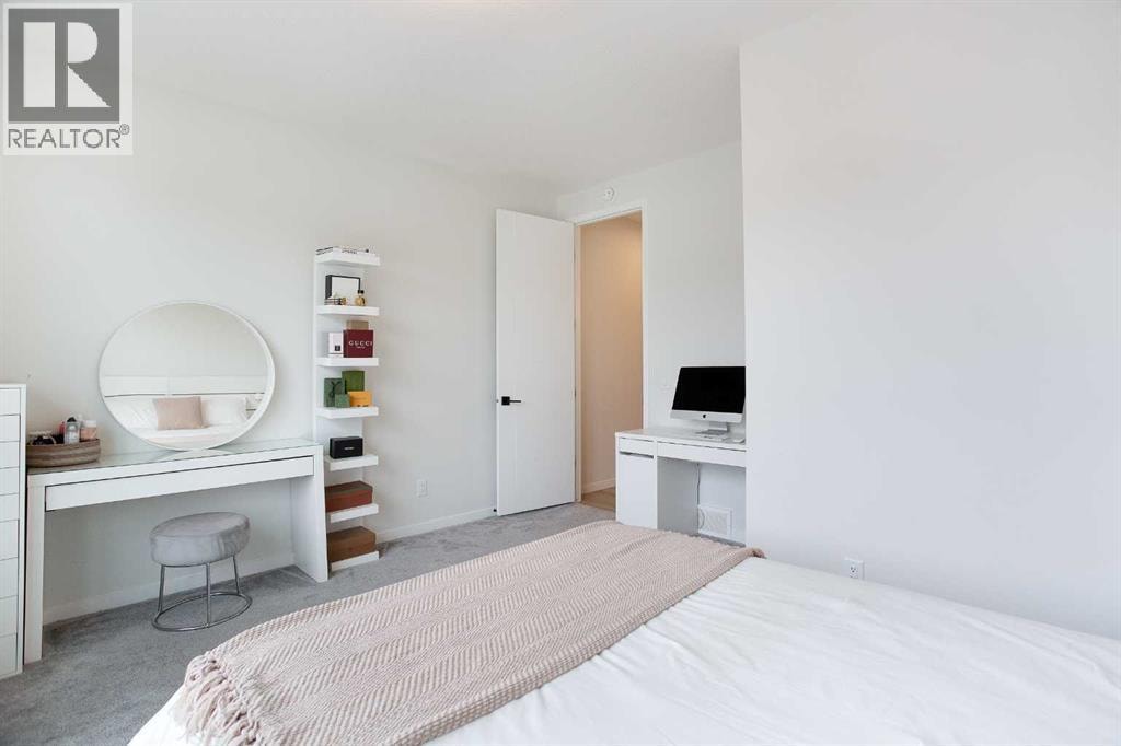 206 Rowley Way NW — photo 36