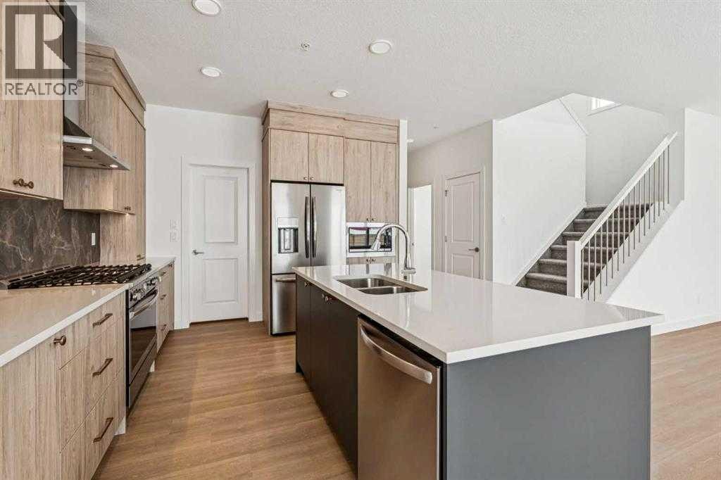 94 prince Crescent — photo 8