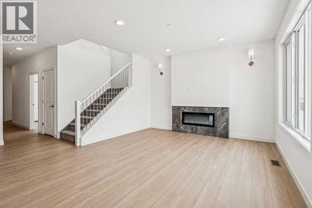 94 prince Crescent — photo 10