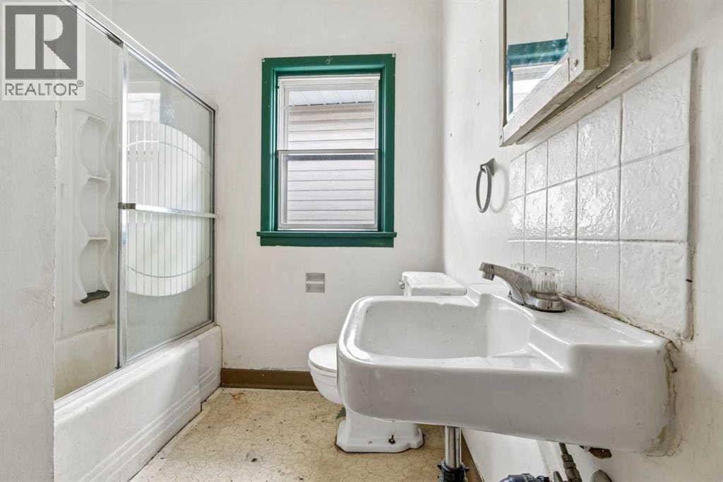 1228 Bantry Street NE — photo 7