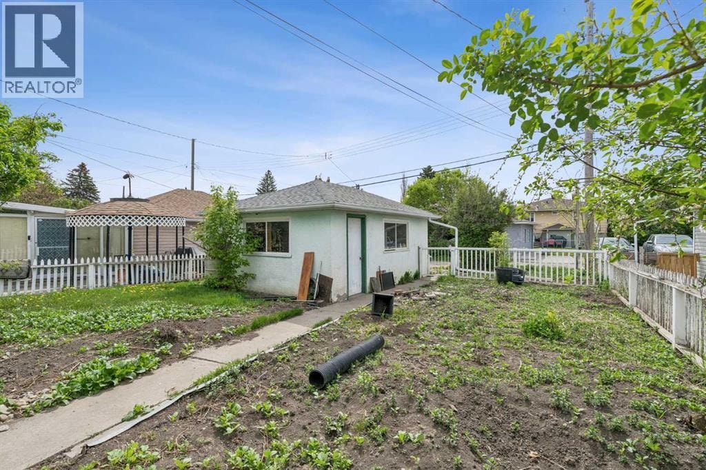 1228 Bantry Street NE — photo 14