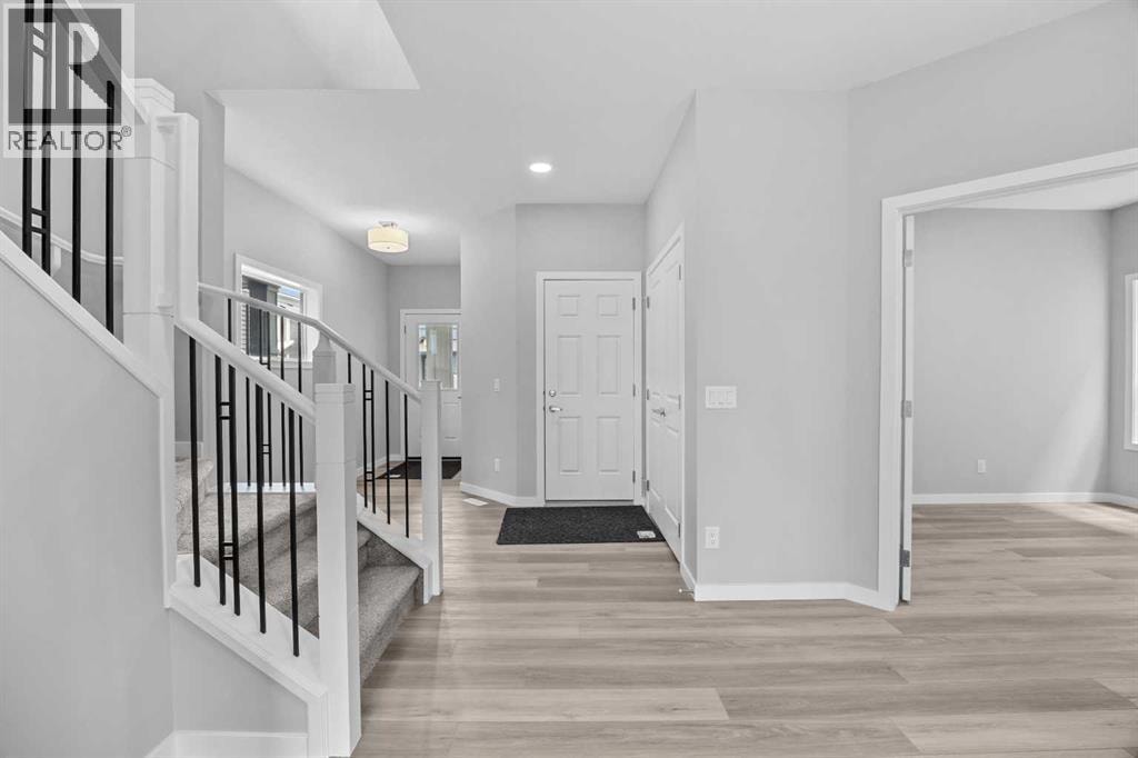 74 Lucas Place NW — photo 4