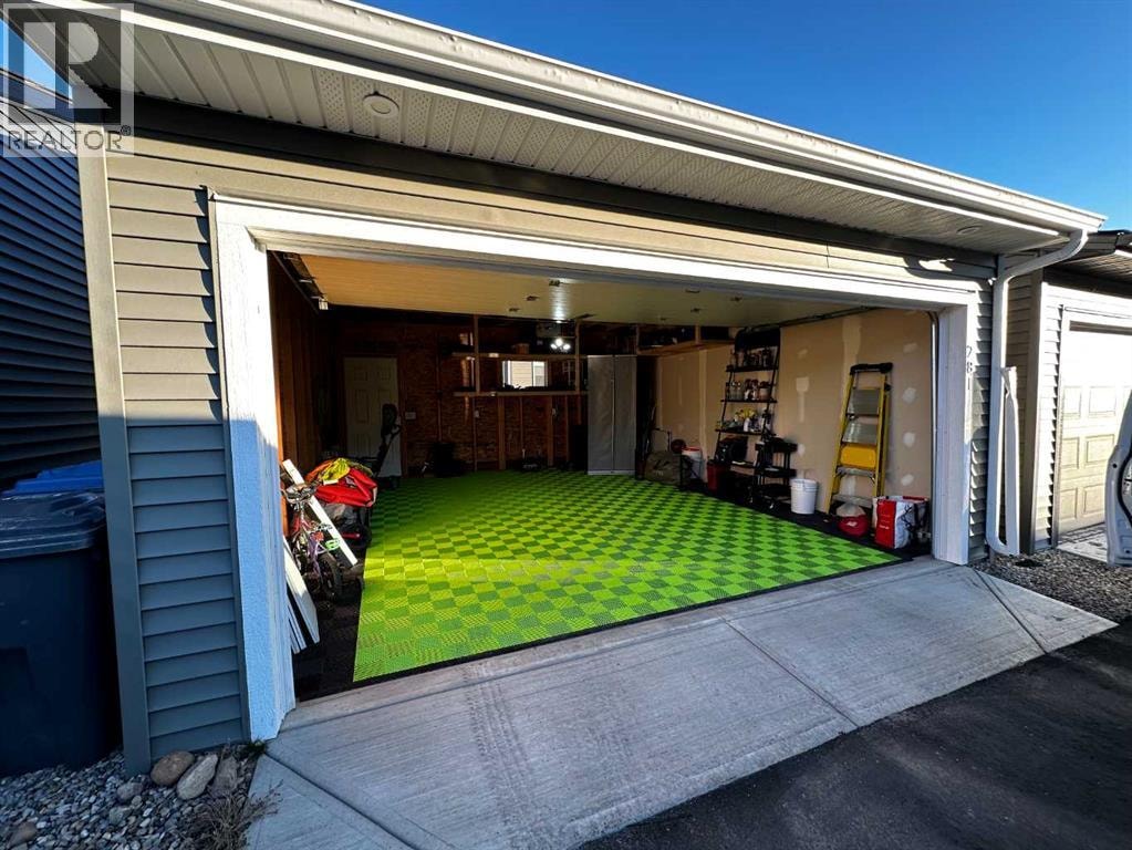 281 Waterford Boulevard — photo 38