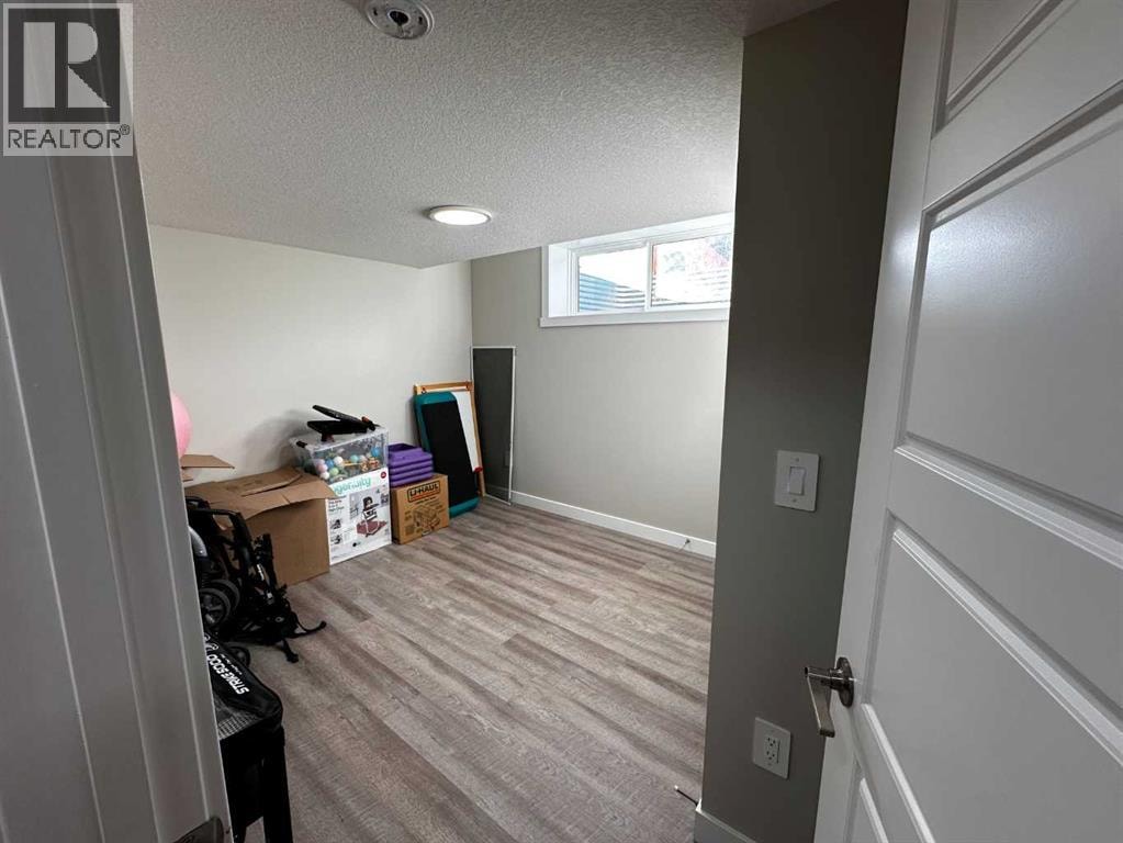 281 Waterford Boulevard — photo 28