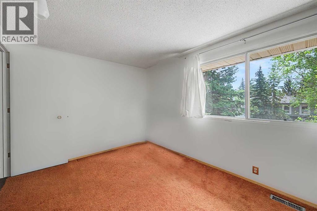 1032 Varsity Estates Drive NW — photo 27