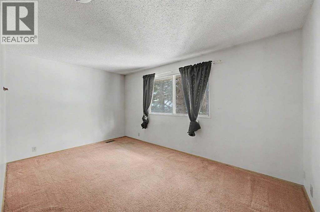 1032 Varsity Estates Drive NW — photo 23
