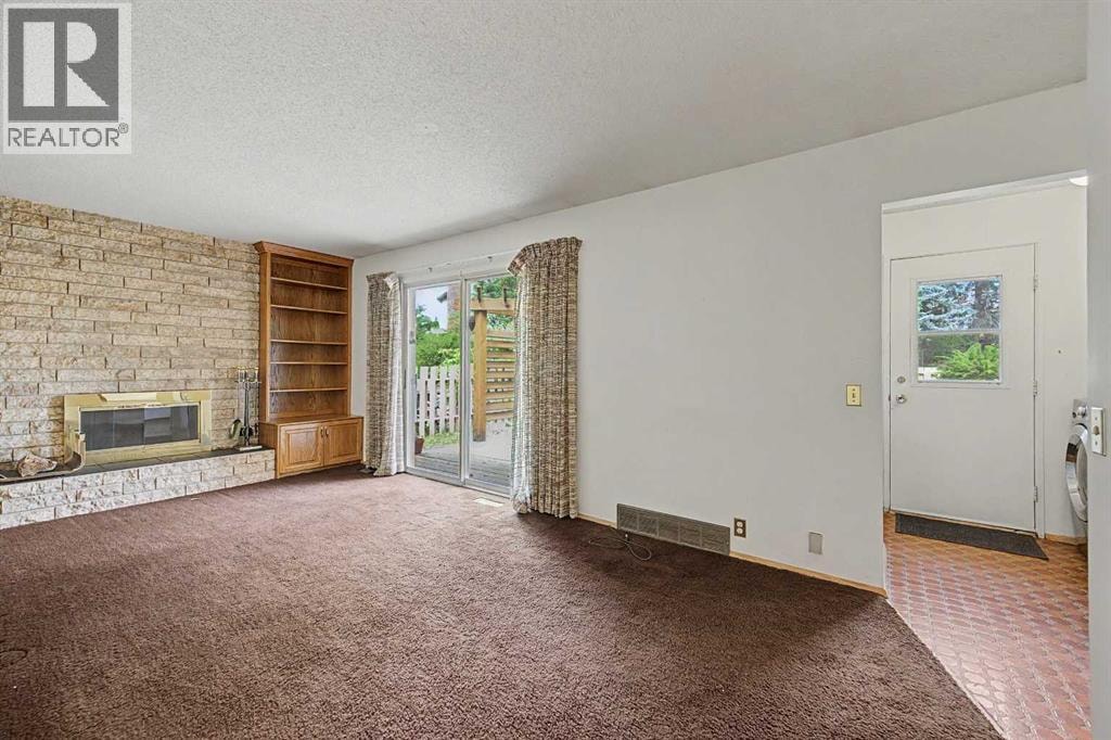 1032 Varsity Estates Drive NW — photo 18
