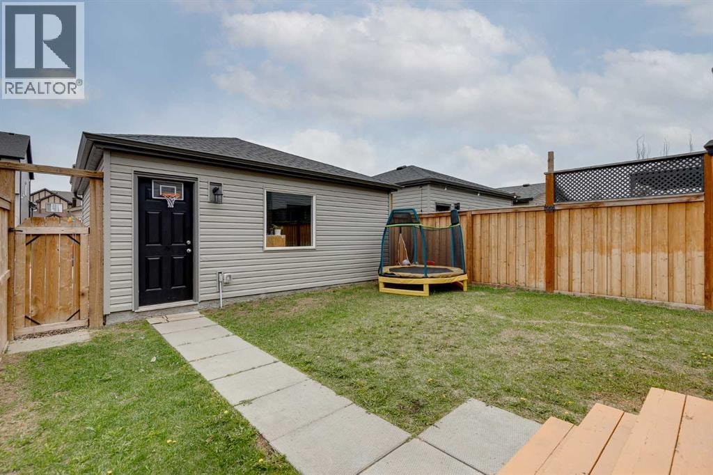 114 Hillcrest Close SW — photo 33