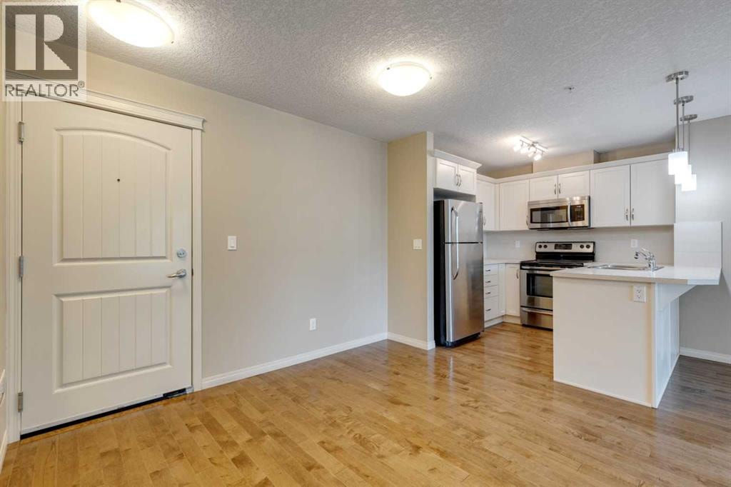 106, 304 Cranberry Park SE — photo 3
