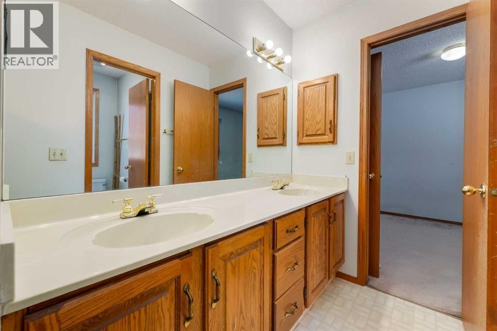 183 Edgevalley Circle NW — photo 27