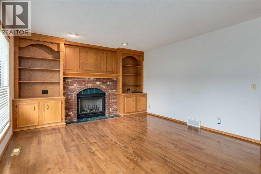 183 Edgevalley Circle NW — photo 8