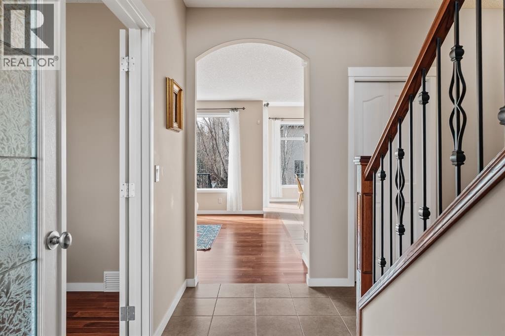 430 Discovery Ridge Boulevard SW — photo 3