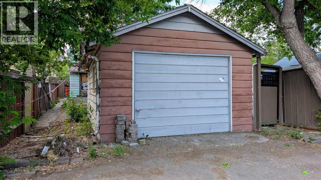 2916 17 Street SE — photo 13