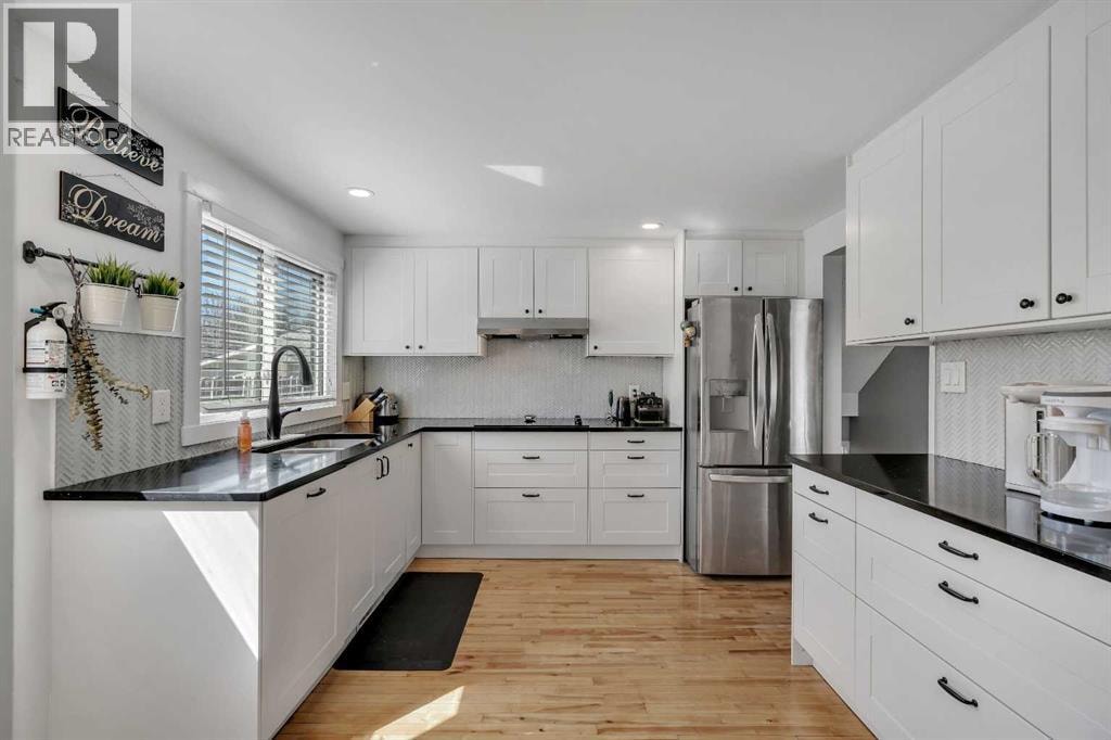 12 Oakvale Place SW — photo 10