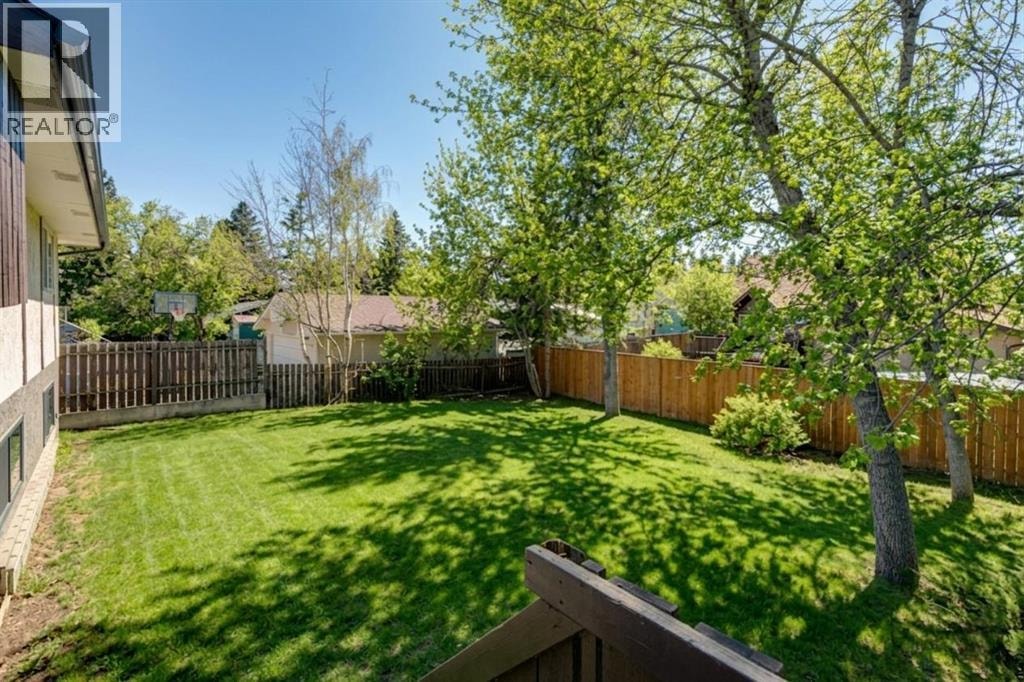 12 Oakvale Place SW — photo 43