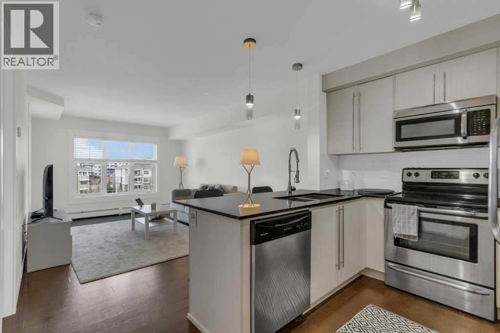 3411, 11 Mahogany Row SE — photo 4