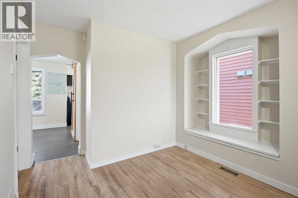 224 30 Avenue NE — photo 7
