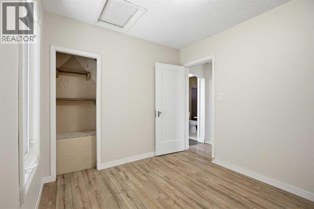 224 30 Avenue NE — photo 19