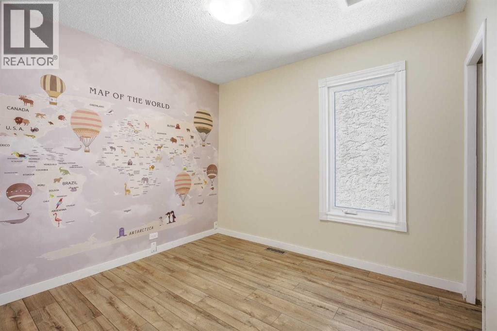 224 30 Avenue NE — photo 18