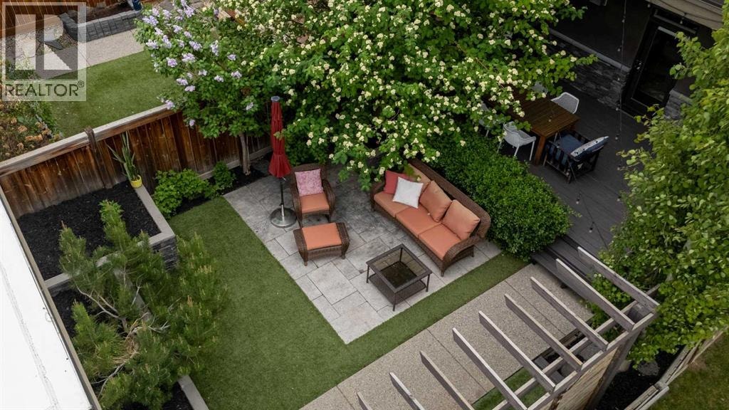 2415 25 Street SW — photo 38