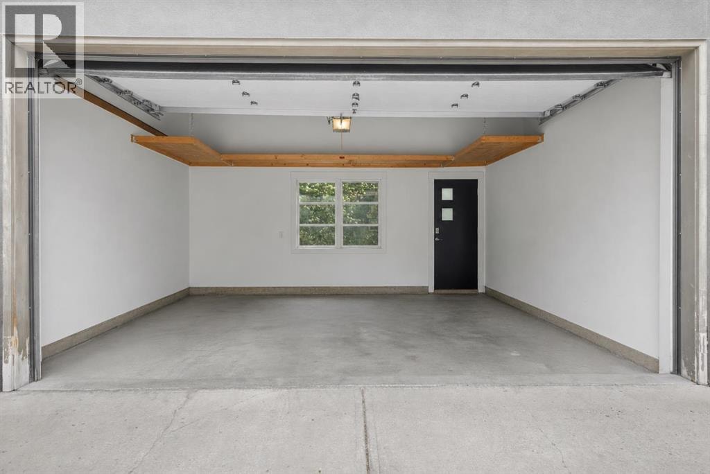 2415 25 Street SW — photo 37